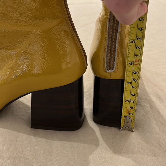 Stunning leather boots - Picture 4 of 9